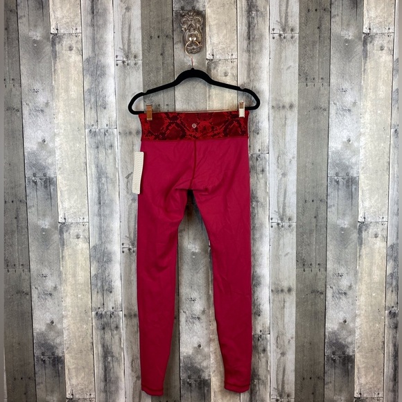 Lululemon Wunder Under Pant III (Reversible) in Cranberry / Alarming Size 6 New! - Picture 3 of 11